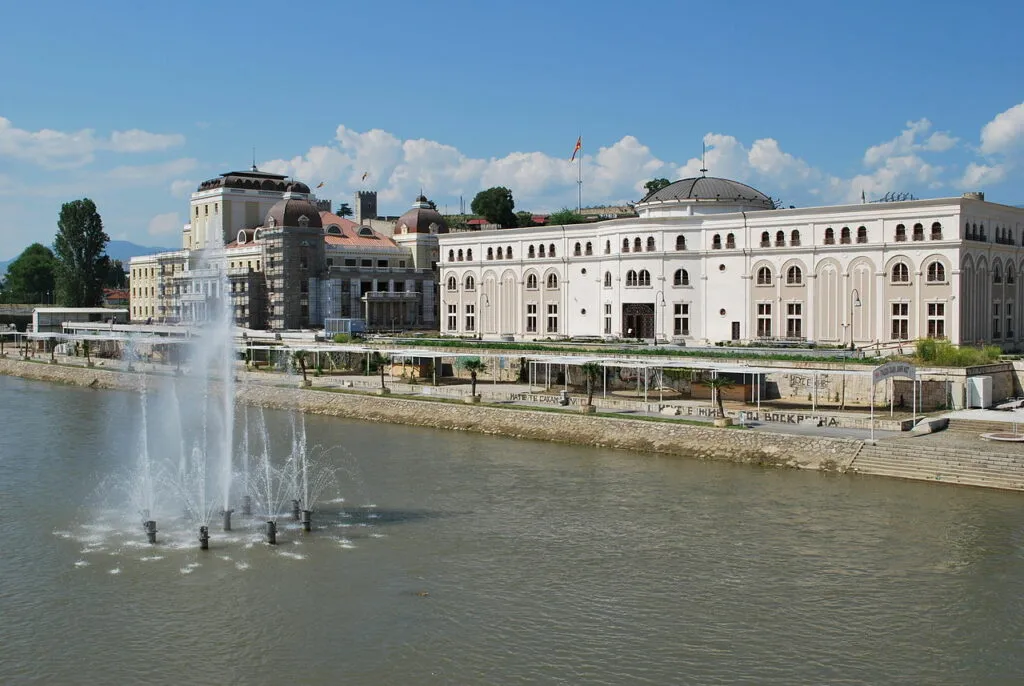 1280px-muzej-na-vmro-019-1024x686.webp