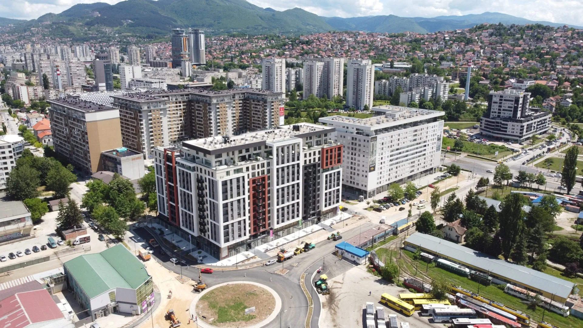 1298-avenija-7-cropped.webp